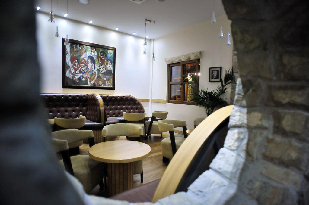 Mitrovici  Hotel Aria מראה חיצוני תמונה