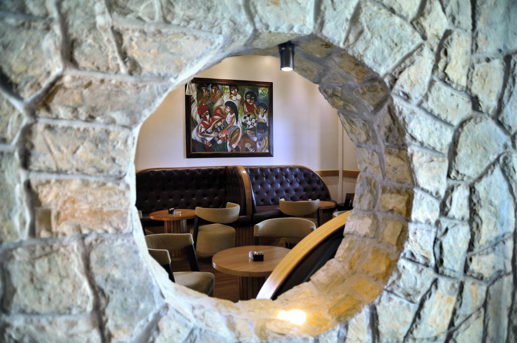 Mitrovici  Hotel Aria מראה חיצוני תמונה